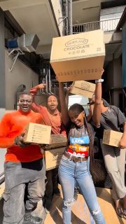 Good Afternoon from Kili 🤭Just here to remind you to Get your tickets to the Dairyland Experience before it’s too late 😉 
Scan the QR code or grab your tickets now through the link in bio.

🐐 @blessedetemesi_keshi 

#DairylandKe #Shootyourshot