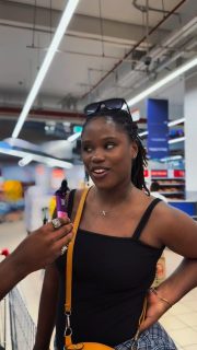 Ukiona Charisma kwa supermarket, would you shoot your shot or pretend you’re just comparing prices? 😭🎯

#Dairyland #ShootYourShot